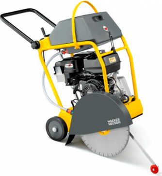 Резчик швов Wacker Neuson MFS-1350CE в прокат в Новокузнецке. У нас лучшая цена за сутки! Возможность взять в аренду с выгодной скидкой до 40% при экспресс доставке 24/7. И помните, ночью стоимость еще дешевле на 30%! #арендапрокат #виброплита #выгодно
