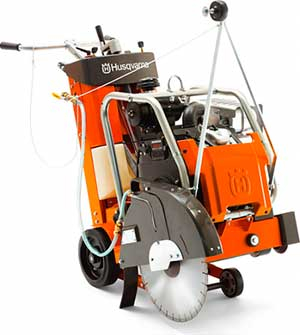 Резчик швов HUSQVARNA FS-524 в прокат в Новокузнецке. У нас лучшая цена за сутки! Возможность взять в аренду с выгодной скидкой до 40% при экспресс доставке 24/7. И помните, ночью стоимость еще дешевле на 30%! #арендапрокат #виброплита #выгодно